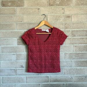 worthington red burgundy floral embroidered short sleeve shirt